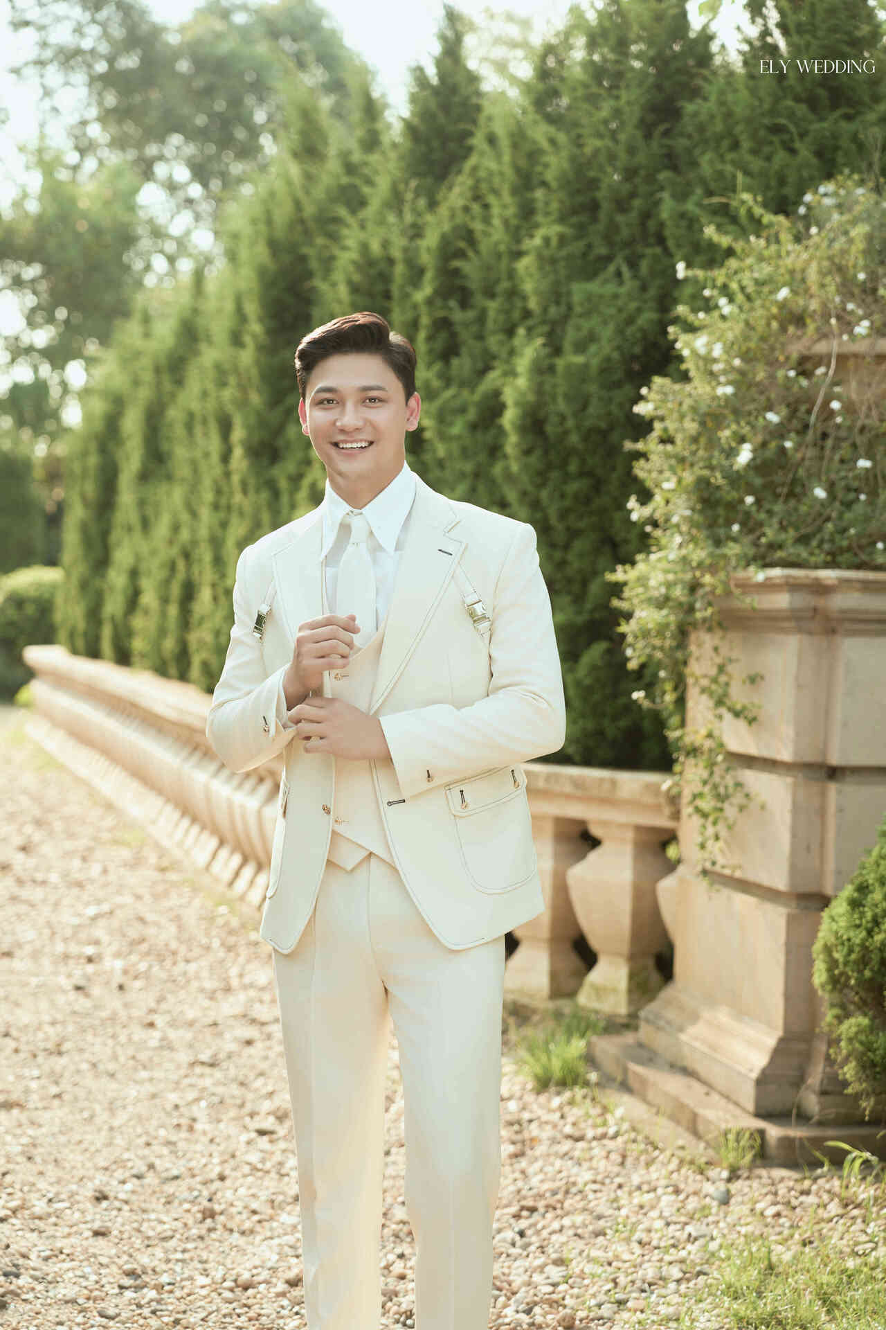 Áo vest cưới Hà Nội sang trọng cho chú rể trong ngày trọng đại